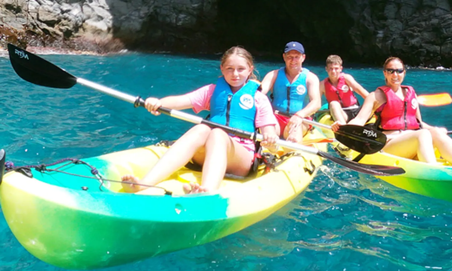 Kayak le long de la côte de Los Cristianos